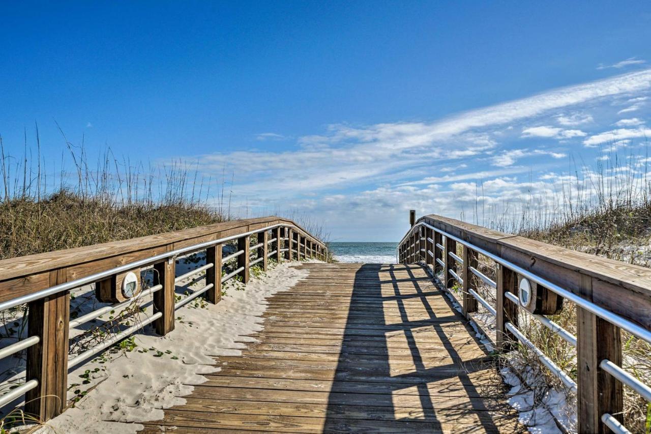 Breezy Beach Retreat With 180-Degree Ocean Views! Carolina Beach Exterior photo