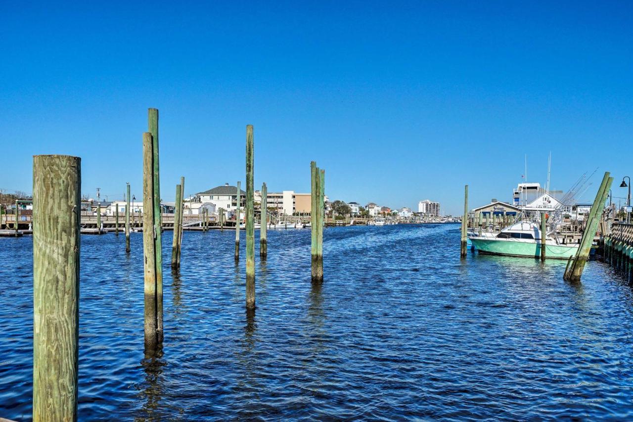 Breezy Beach Retreat With 180-Degree Ocean Views! Apartment Carolina Beach Exterior photo